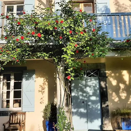 D'etape Le Couvent D'ossau Bed & Breakfast *