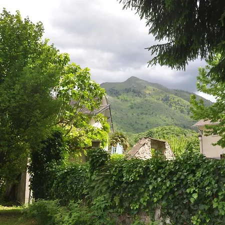 Bed & Breakfast D'etape Le Couvent D'ossau *