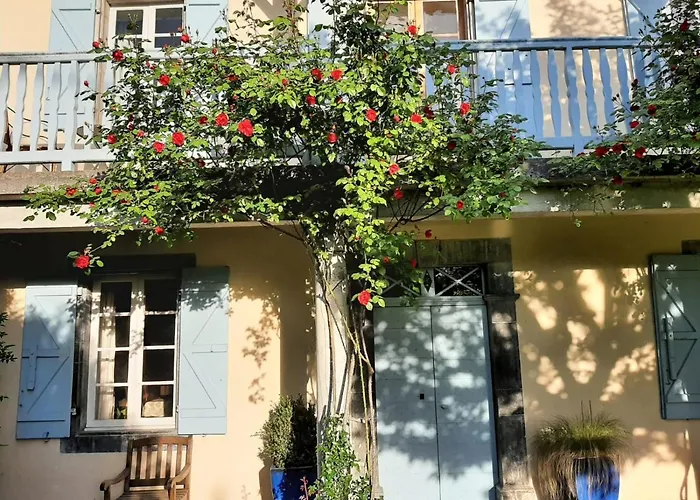 D'etape Le Couvent D'ossau Bed & Breakfast *