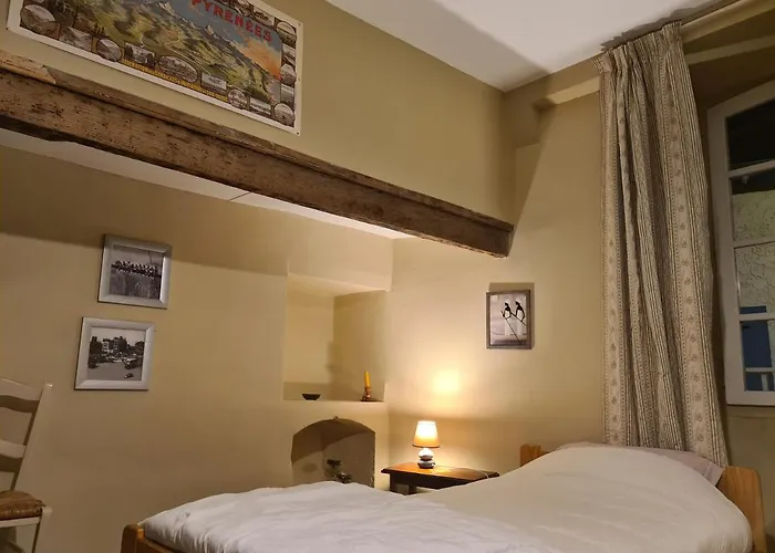 D'etape Le Couvent D'ossau Bed & Breakfast *